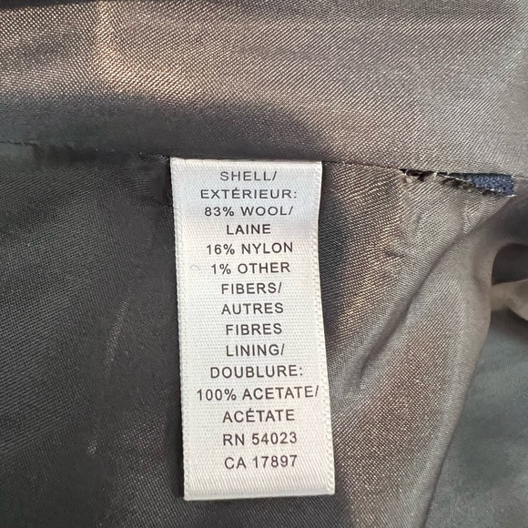 Vintage-style Banana Republic dbl breasted gray wool coat. Like-new fully lined - Picture 11 of 16